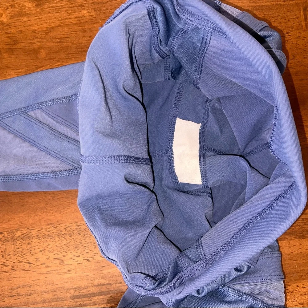 Alo Yogy High Waist Epic Legging in light Blue . Size XS